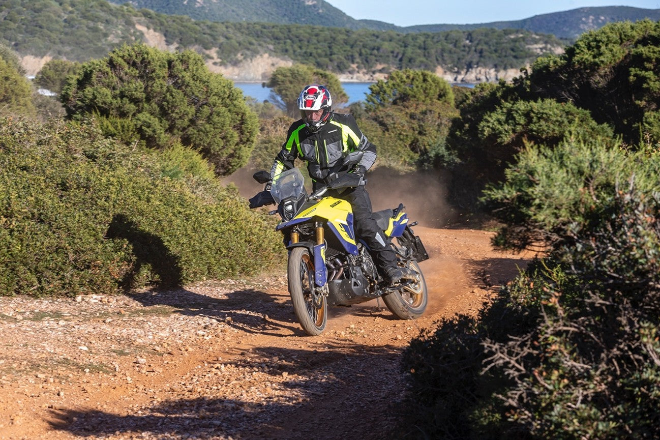 LAKESIDE TERRACE ADVENTURE BIKE LABO.