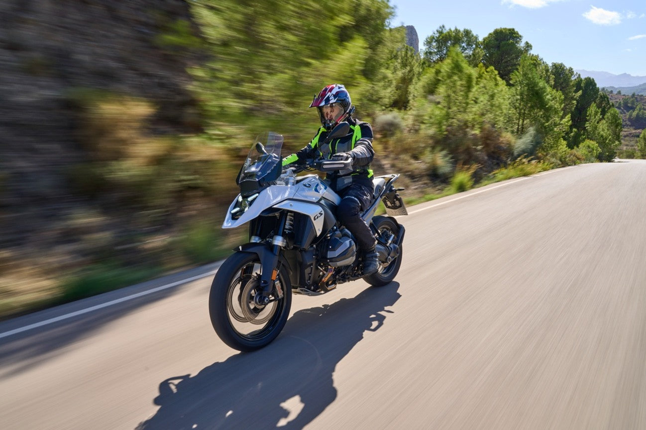 LAKESIDE TERRACE ADVENTURE BIKE LABO.