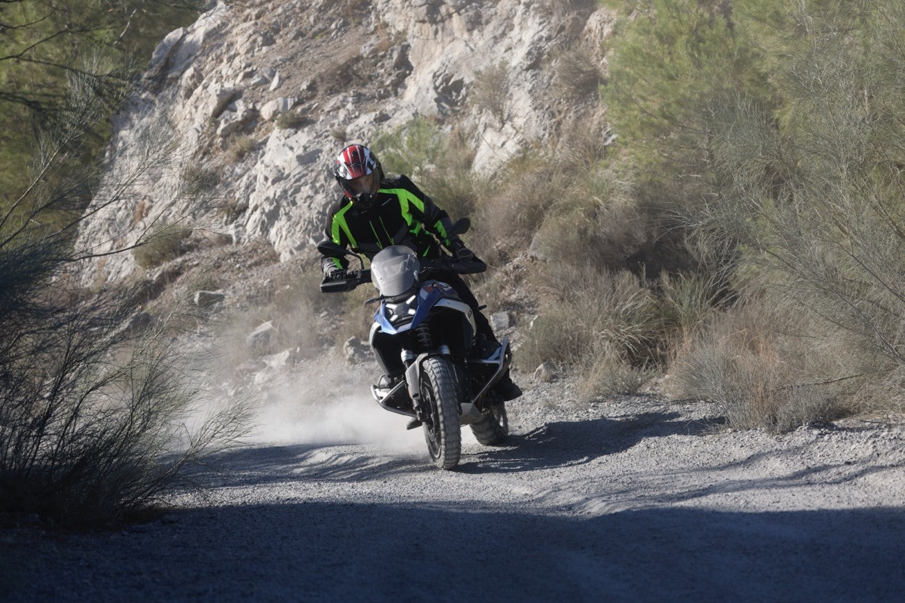 LAKESIDE TERRACE ADVENTURE BIKE LABO.